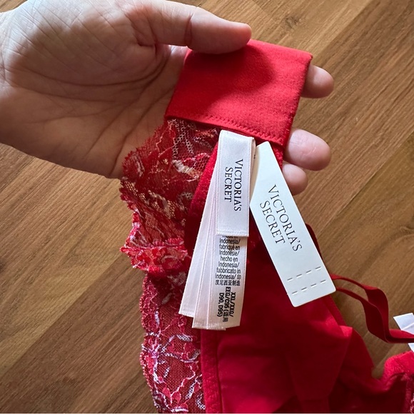 🆕 Victoria's Secret lipstick Bows Curvy Scarlet Lace Bralette - Picture 8 of 9